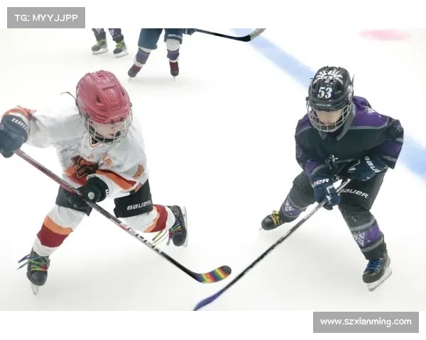 加拿大青少年冰球队勇夺国际邀请赛冠军 展现冰球新势力